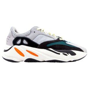 Yeezy Boost 700 wave Runner Size M 5.5